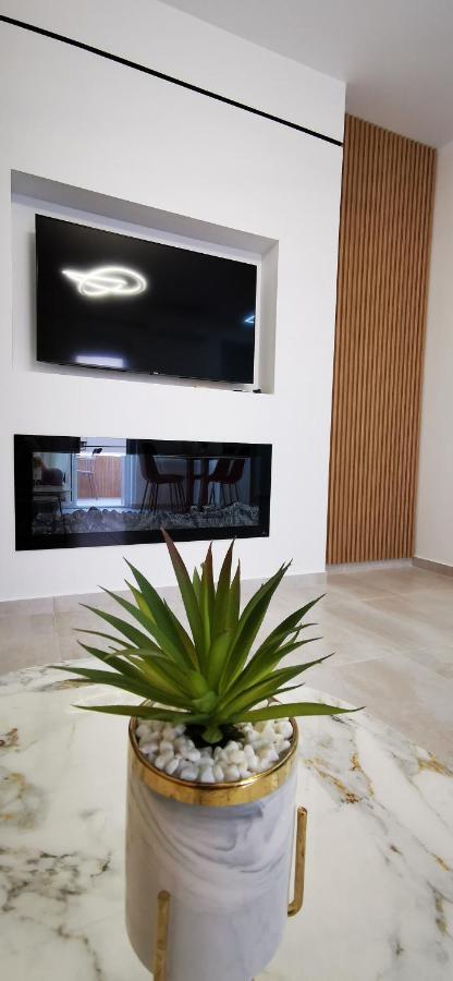 Lungomare Luxury Sea View Apartaments วญอเรอ ภายนอก รูปภาพ
